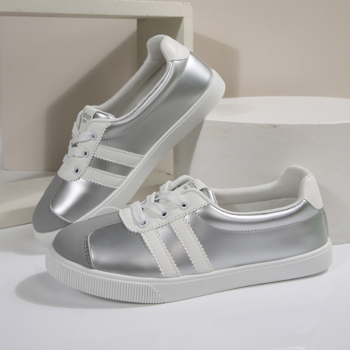 Women Shoes Sale - Sepatu Sneakers Wanita Gaya Korea untuk