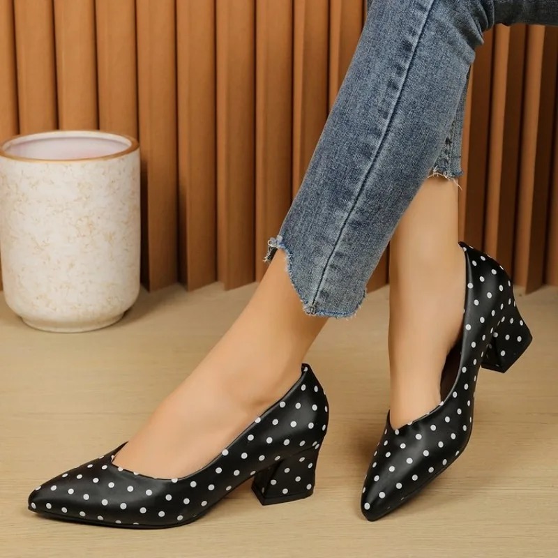 Sepatu Wanita Model Pumps Ujun - Court Heel Pointed ulasan dan harga